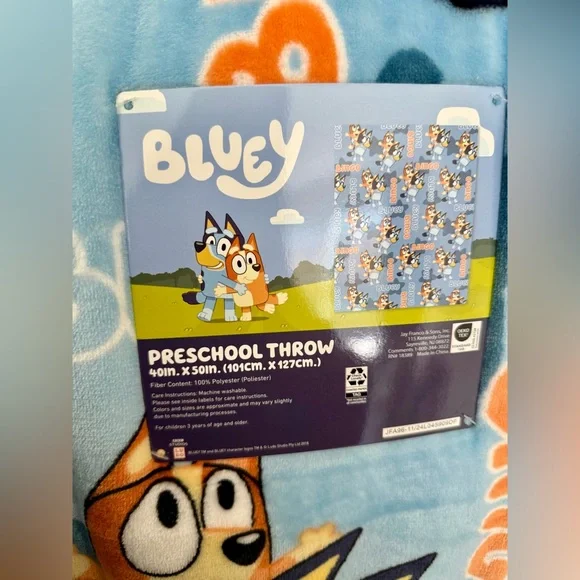 Bluey Bingo Throw Blanket - Picture 4 of 4